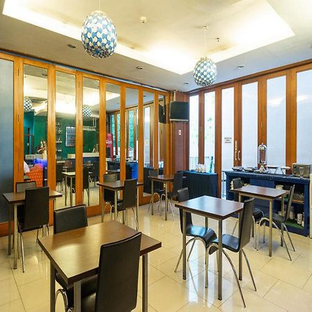 Reddoorz Plus At Blue Pacific Blok M Jakarta Eksteriør bilde