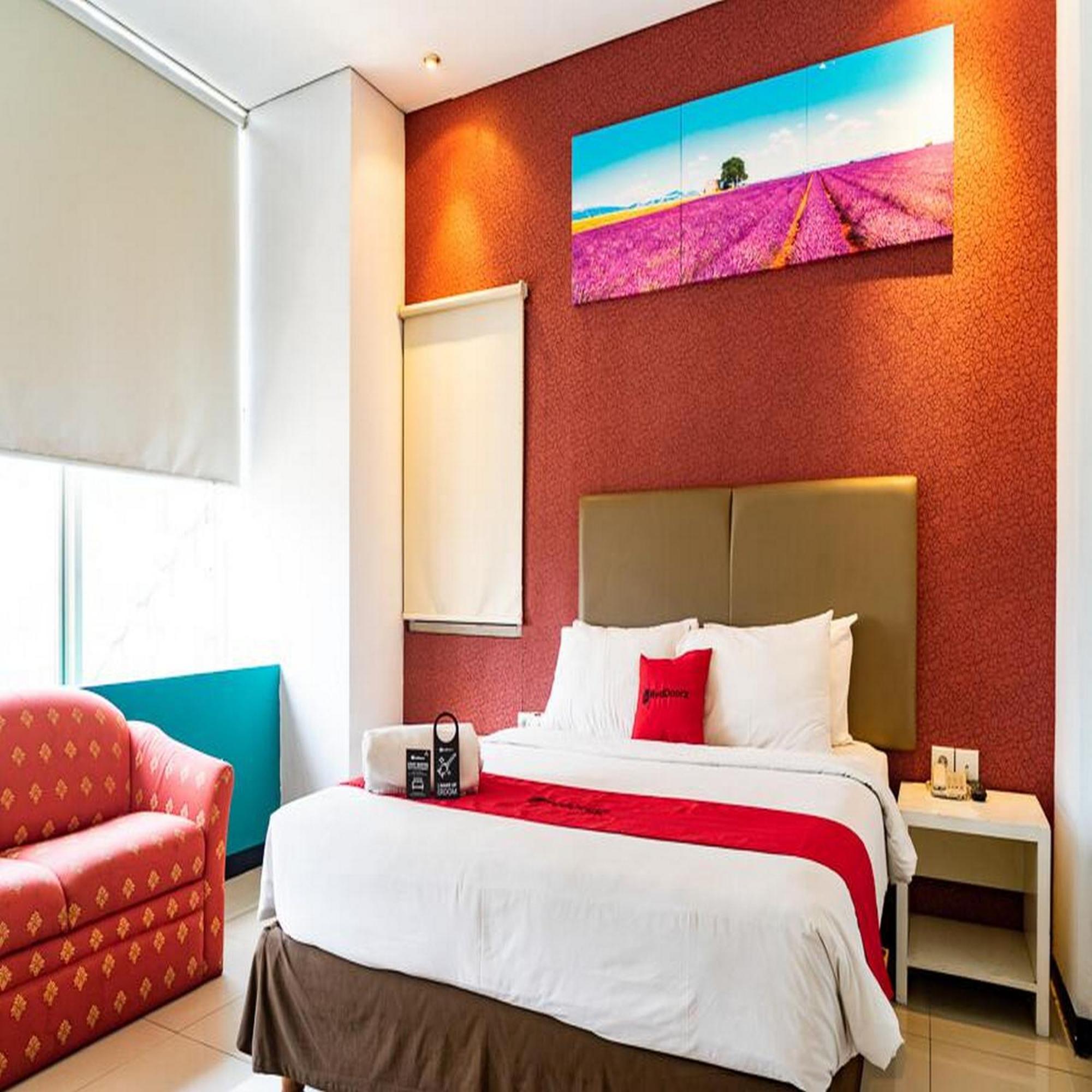 Reddoorz Plus At Blue Pacific Blok M Jakarta Eksteriør bilde